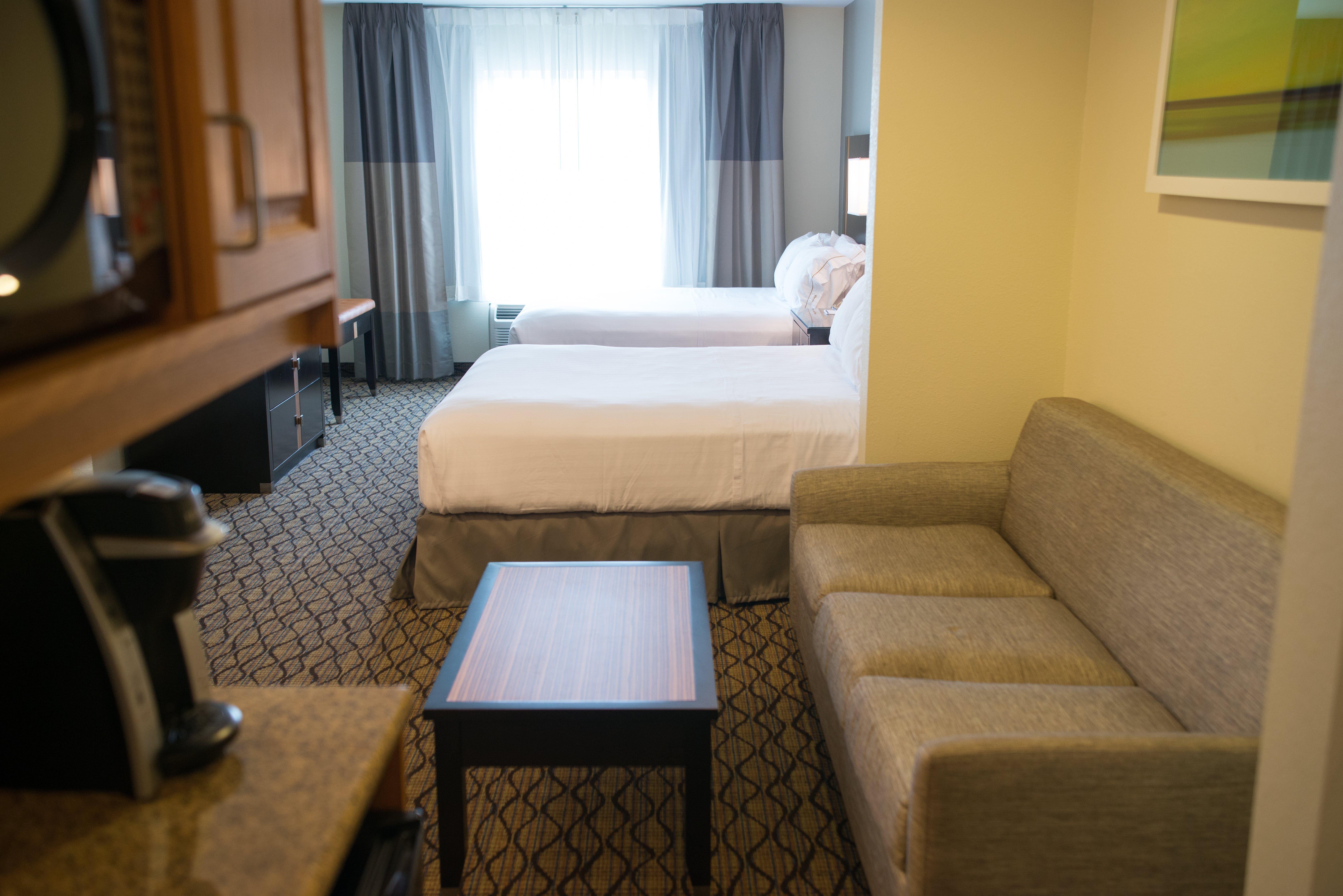 Holiday Inn Express Hotel & Suites Chanhassen By Ihg Exterior photo
