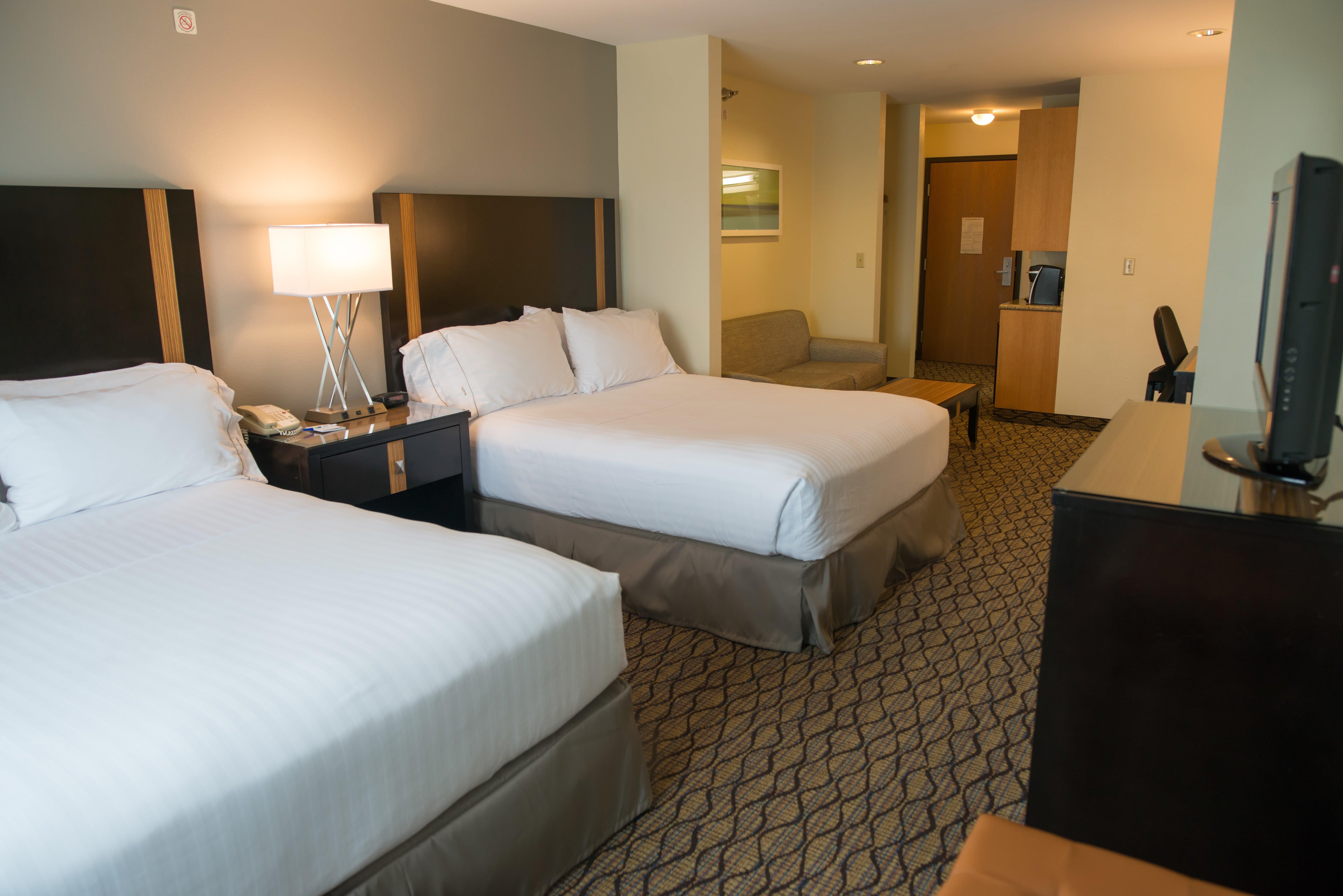 Holiday Inn Express Hotel & Suites Chanhassen By Ihg Exterior photo