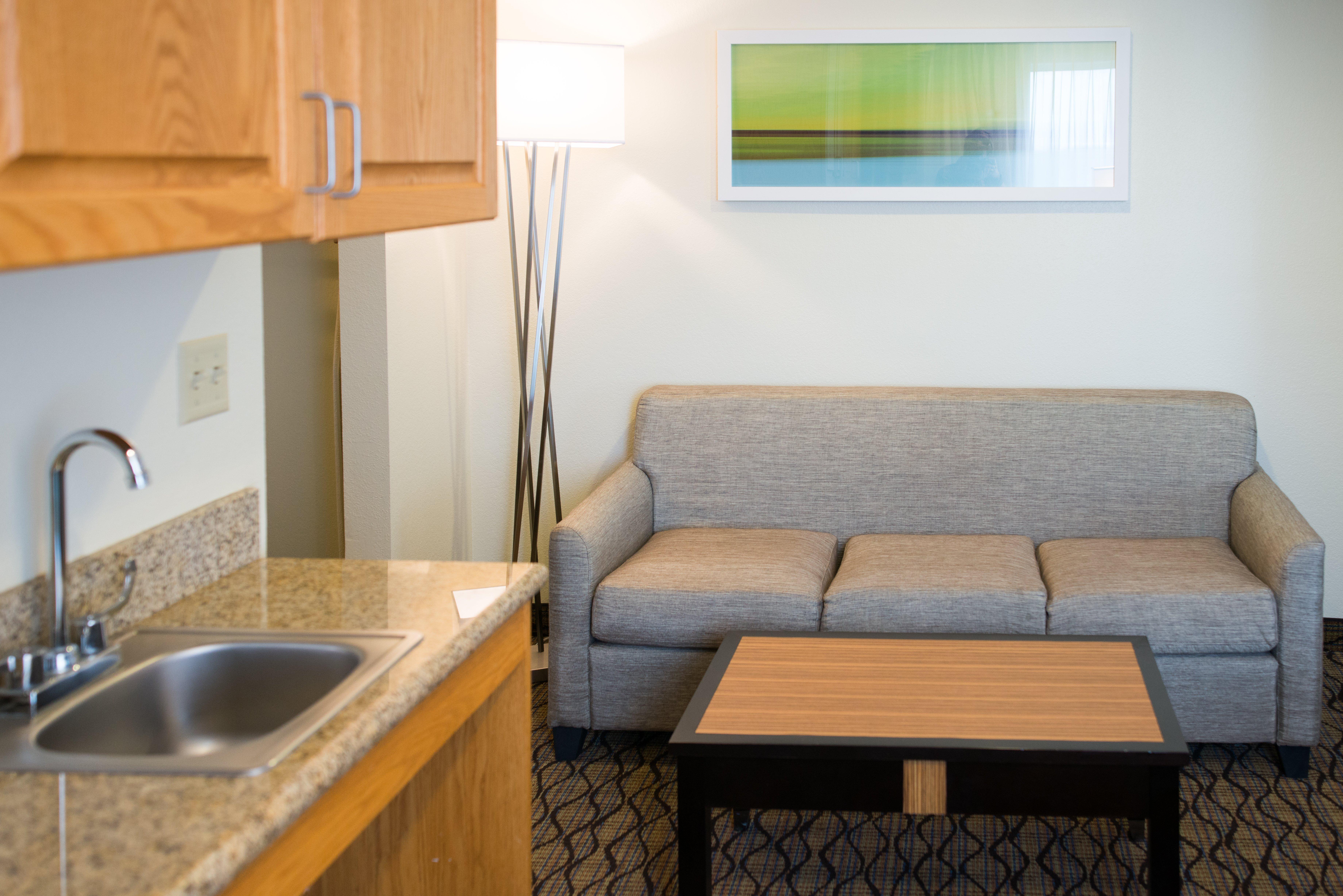 Holiday Inn Express Hotel & Suites Chanhassen By Ihg Exterior photo