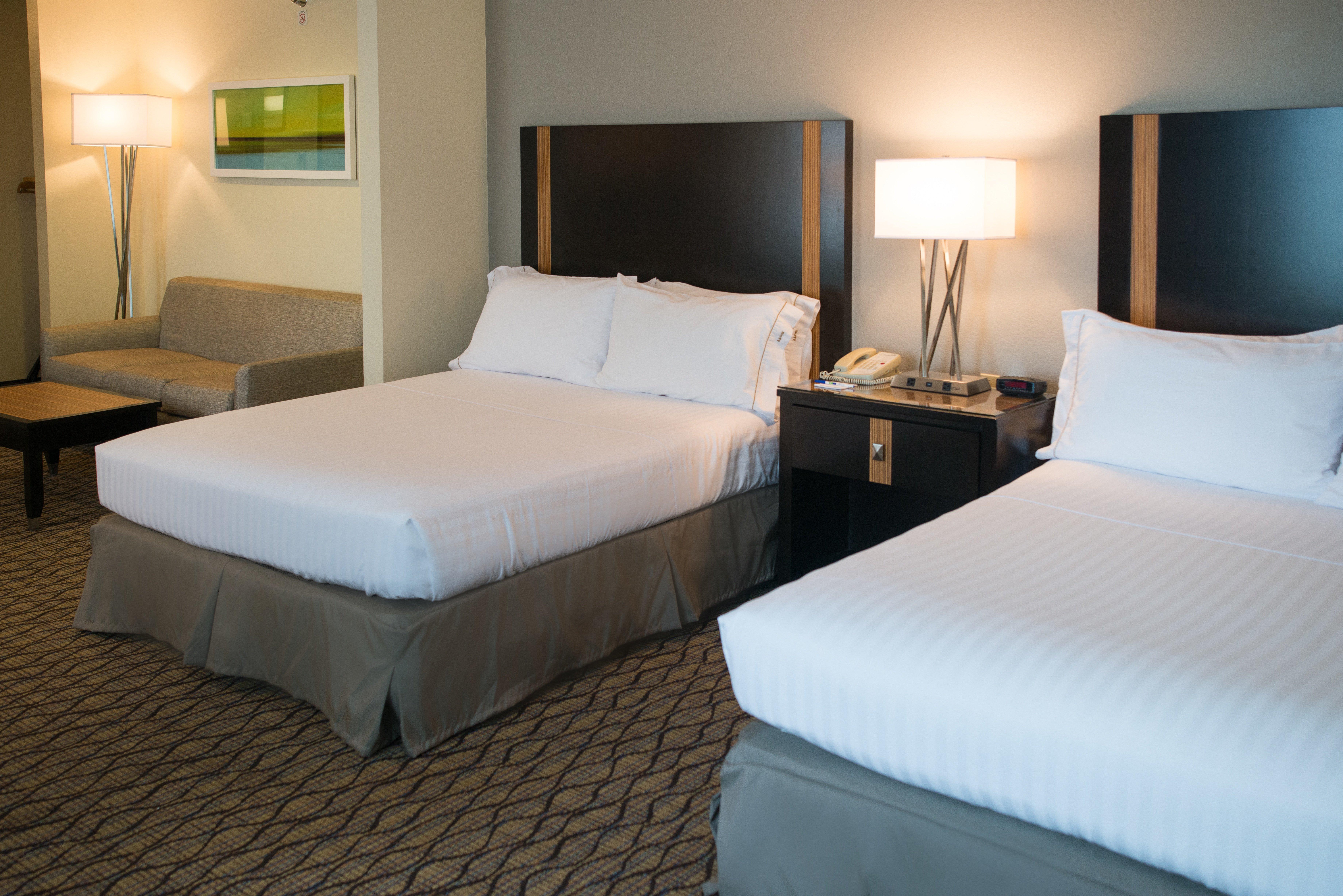 Holiday Inn Express Hotel & Suites Chanhassen By Ihg Exterior photo