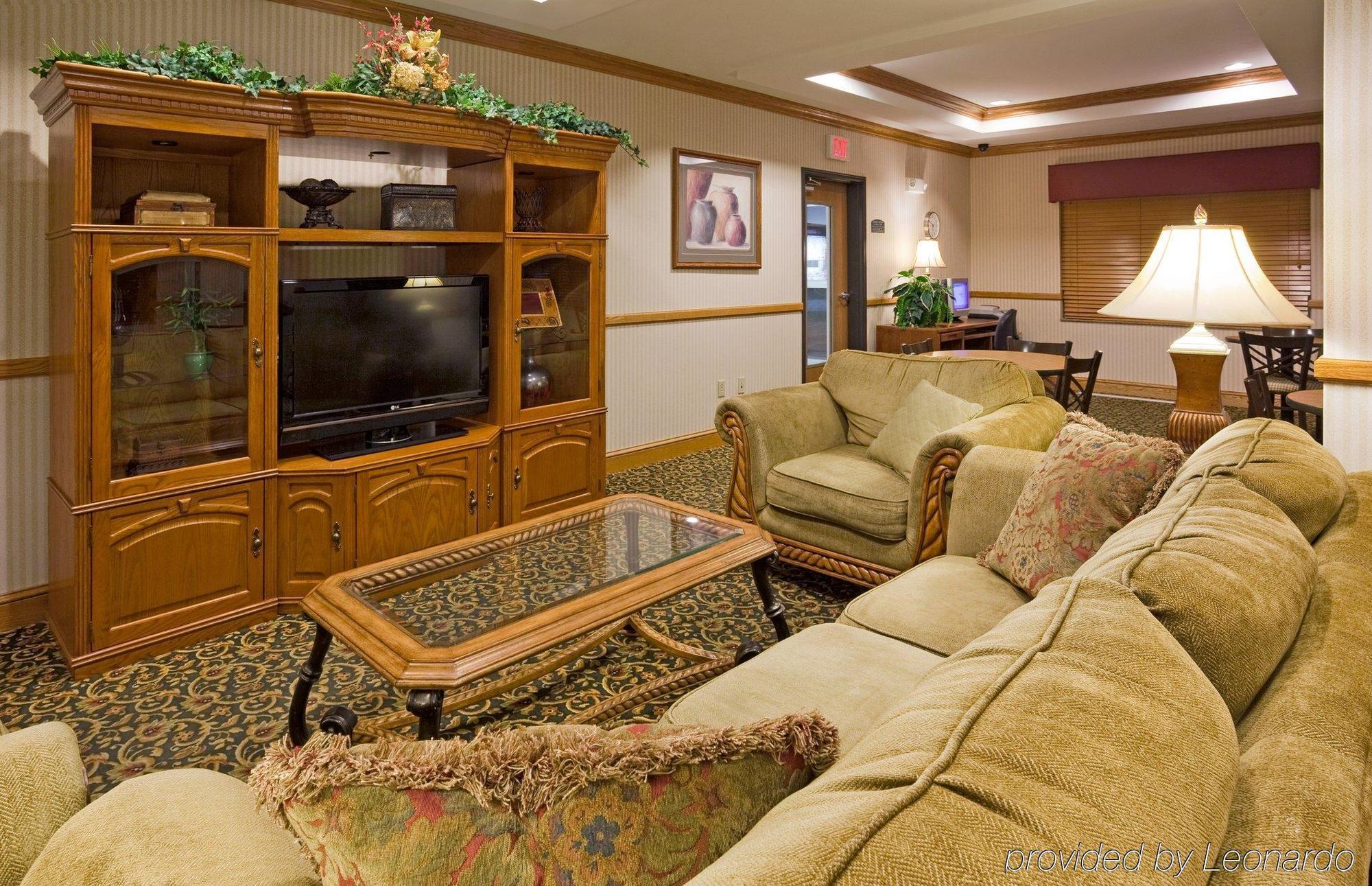Holiday Inn Express Hotel & Suites Chanhassen By Ihg Interior photo