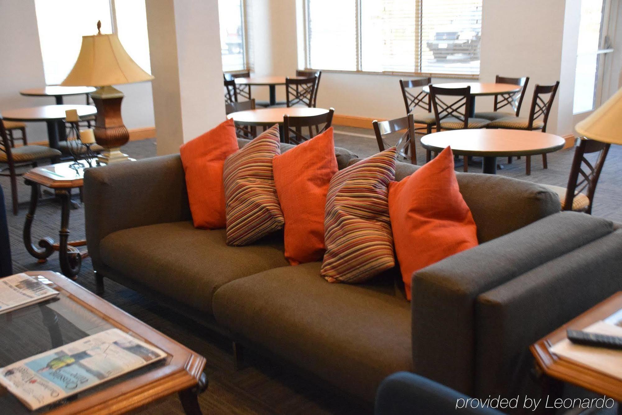 Holiday Inn Express Hotel & Suites Chanhassen By Ihg Exterior photo