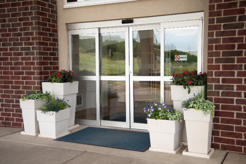 Holiday Inn Express Hotel & Suites Chanhassen By Ihg Exterior photo